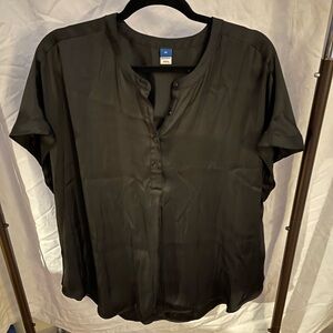 Elegant Black Women's Top. Old navy silk shirt size XL